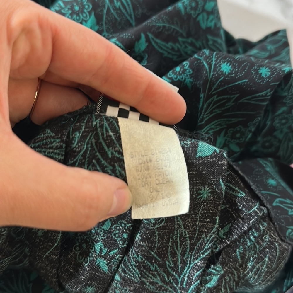 Synari Woman's size 9/10 Vintage Pleated black Turquoise Paisley Skirt Midi - Picture 9 of 9